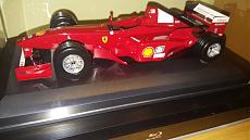 Ferrari f 300 fatta con cartone-20170319_155702.jpg