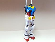 [Gunpla] Gundam RX-78-2 - Bandai - 1:144-gundam-rx-78-2_005.jpg