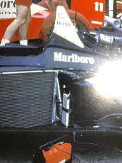 Mclaren MP4/4 1/8 DeA-6.jpg