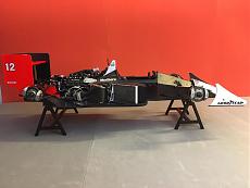 Mclaren MP4/4 1/8 DeA-9badc65e-277a-4a66-bad1-90b6d57536cf.jpg