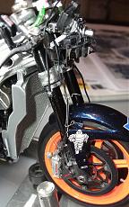 [MOTO] Repsol Honda rc211v  '06 + topstudio detail-work-cable-3.jpg