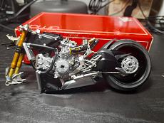 [moto] Tamiya Ducati Panigale 1199 Tricolore 1:12-20201029_190451-min.jpg