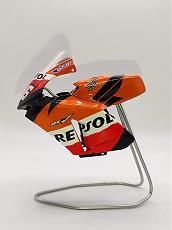 [MOTO] Repsol Honda rc211v  '06 + topstudio detail-end2.jpg