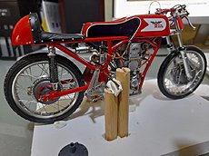 morini 250 bialbero protar 1:9-ruota-post-3.jpg