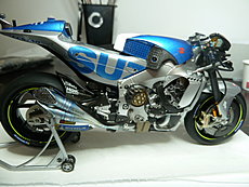 MOTO- Suzuki Ecstar GSX-RR-p1060421.jpg