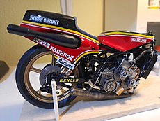 suzuki rg 500 protar 1:9-rear-3.jpg