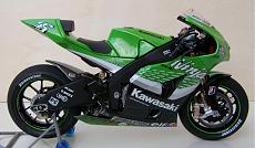 [MOTO] Kawa Zxrr (finita) e Suzuki RGV500-p5264368.jpg