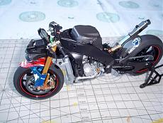 [MOTO] Yamaha yzr-M1 Spiderman-lato1.jpg