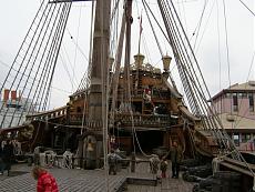 Galeone pirata di Genova-12100963.jpg