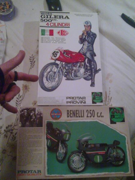 Gilera 500 cc. 4 cilindri _ PROTAR
Benelli  250 cc. _ PROTAR ...chi la dura,la vince..