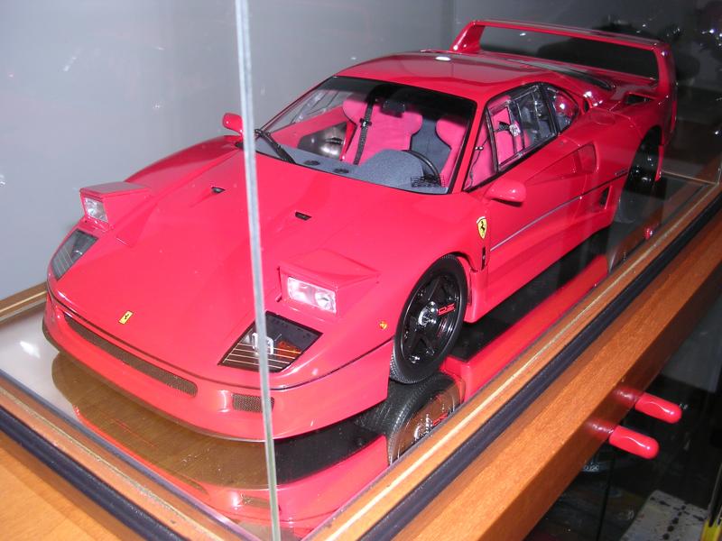 Ferrari F40 lightweight by Kyosho 1:12 scale die-cast